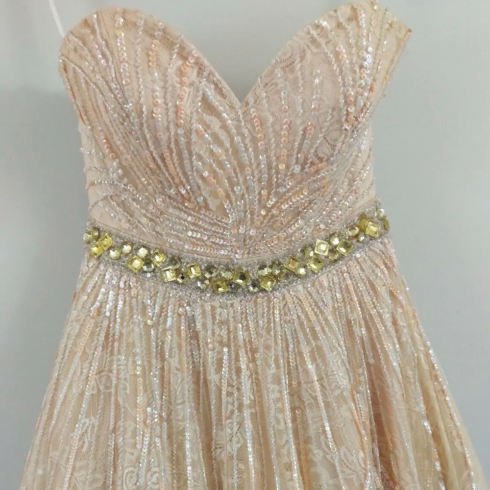 Sherri Hill Prom Homecoming Princess Dress Strapless Sweetheart Beaded Peach GUC